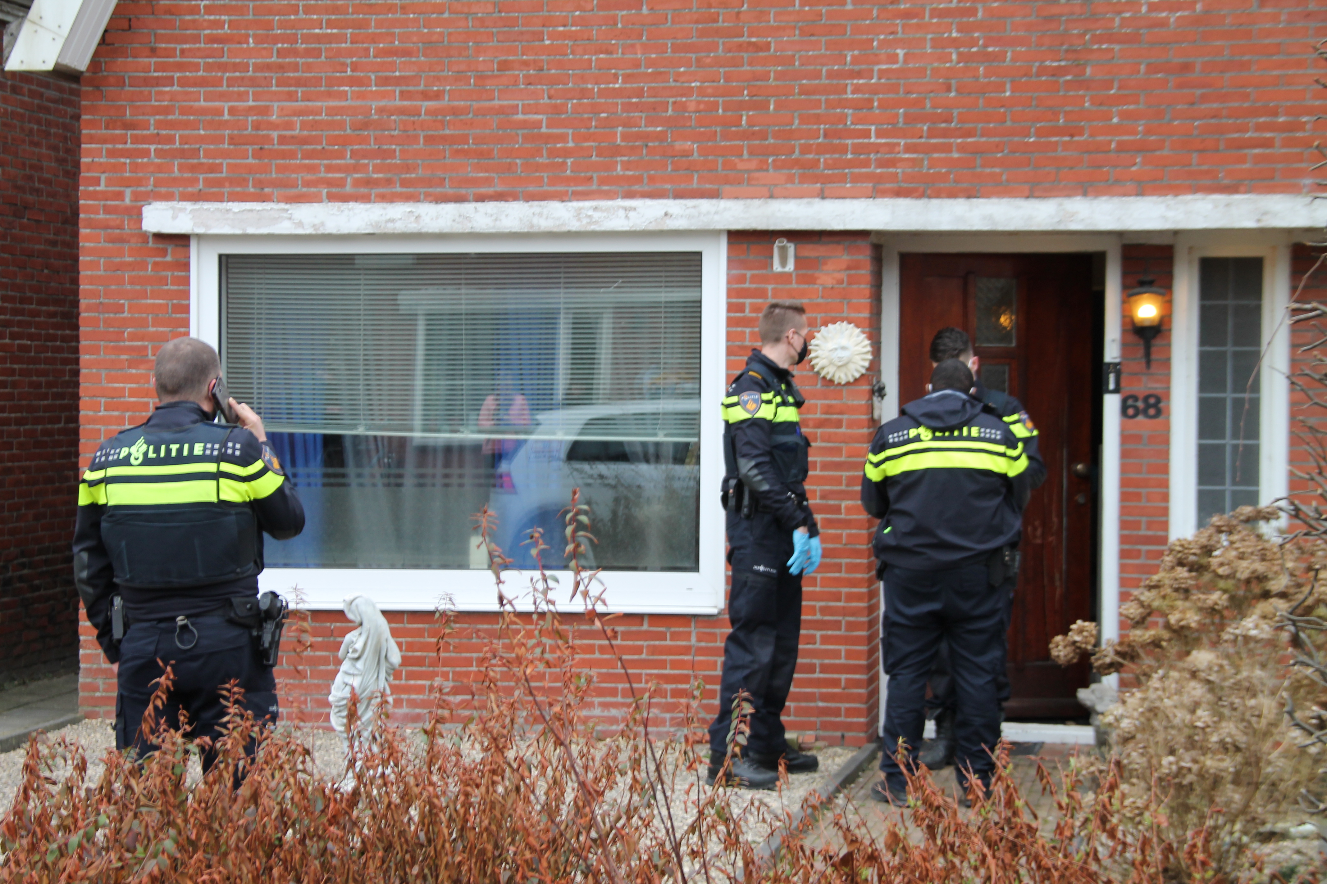 Politie doet zoeking in woning