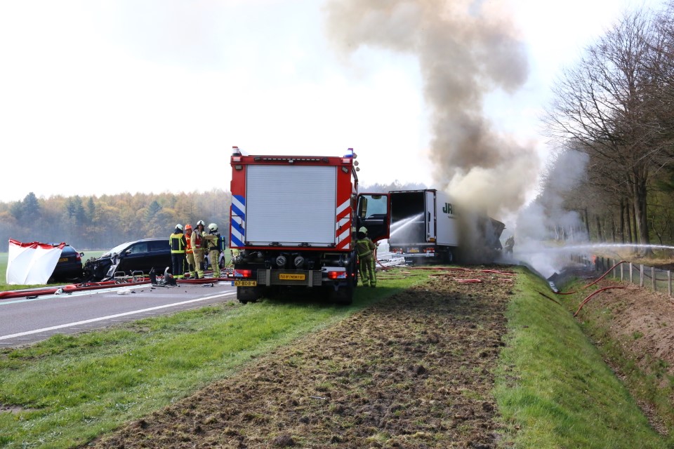 Dode bij ernstig ongeval op N381 bij Sleen