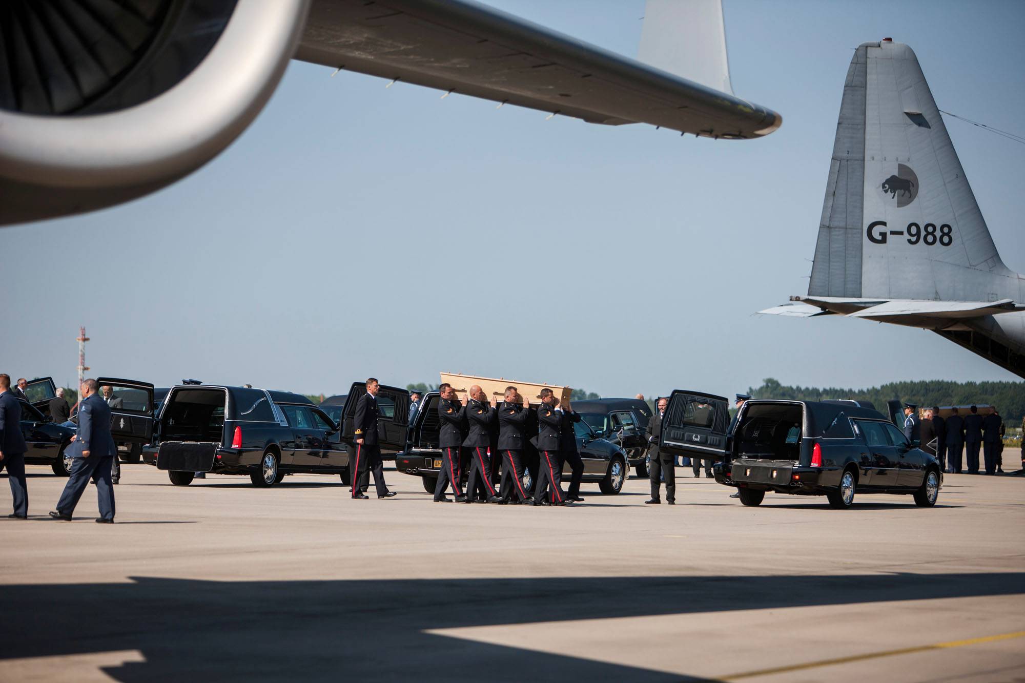 Lichamen aangekomen ramp MH17