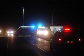 Foto van politieauto bij nacht | Archief FBF.nl