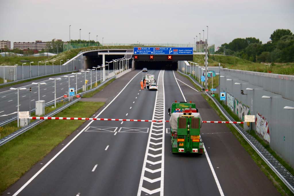 Nachtafsluitingen Ketheltunnel A4 voor hitteproeven beton -  Schiedam / Vlaardingen