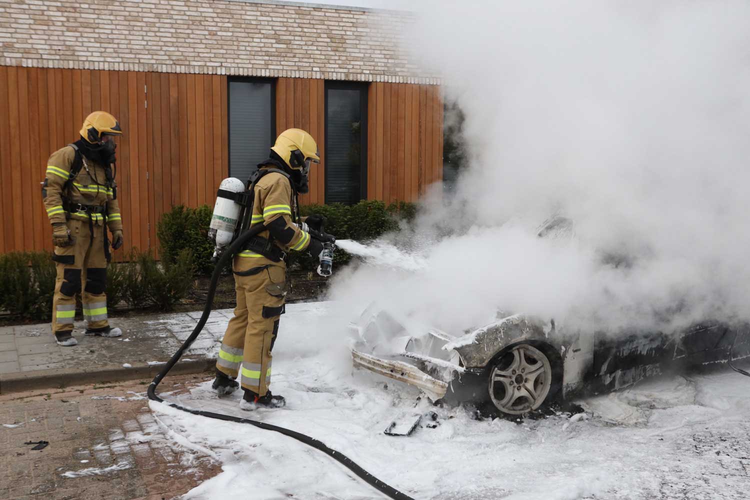 autobrand-drukluchtschuim