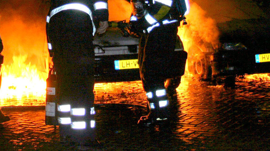 Vijf auto's in vlammen op in Amsterdam