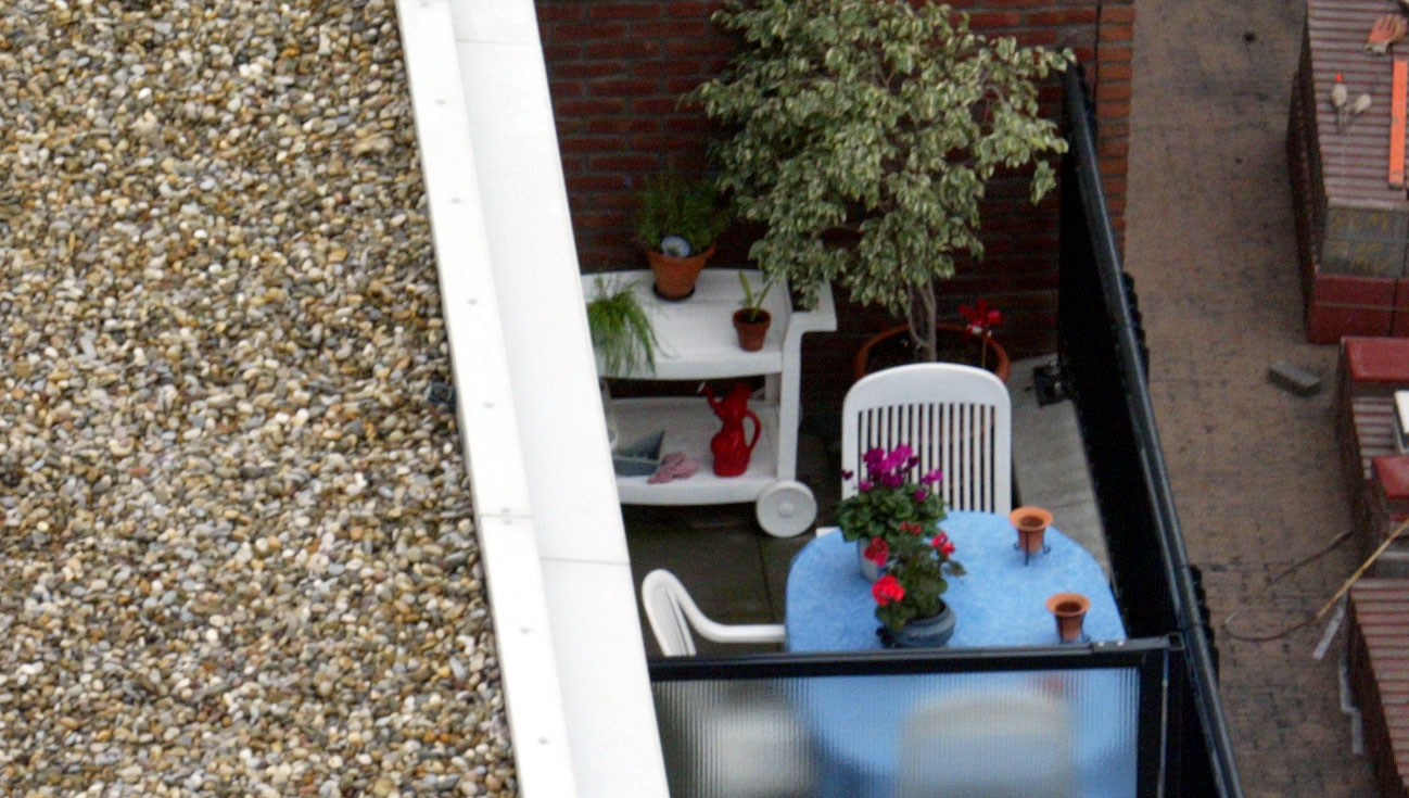 Verwarde man steekt eigen balkon in brand Breda