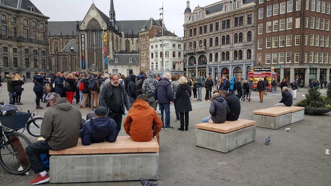Amsterdam plaatst betonblokken tegen aanslagen