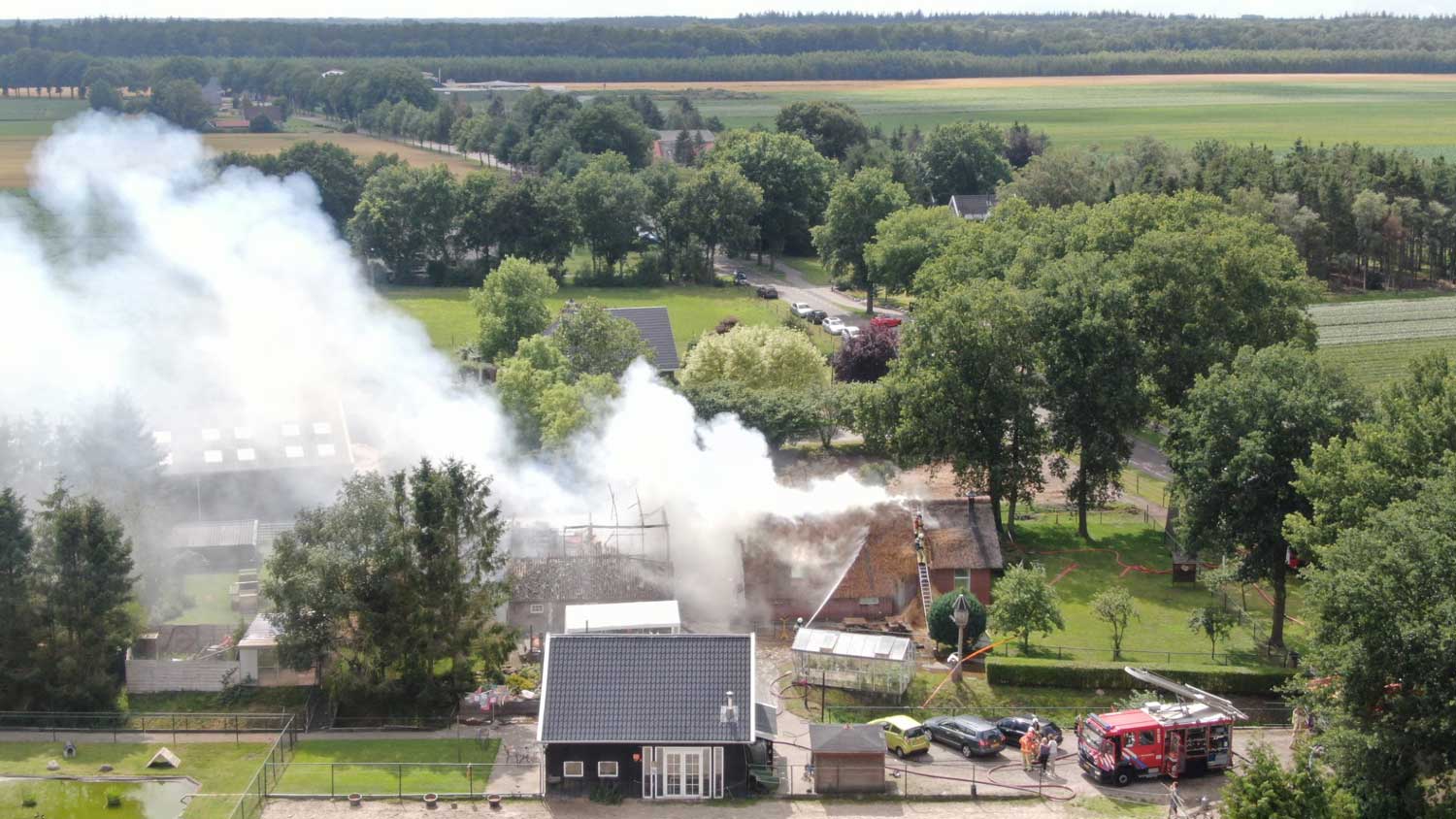 boerderijbrand-luchtfoto