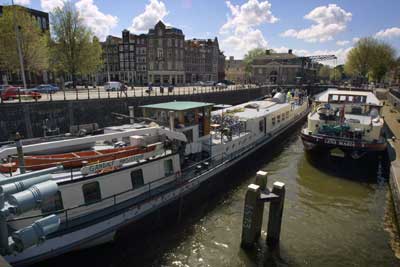 Foto van woningen aan Amsterdamse gracht | Archief EHF