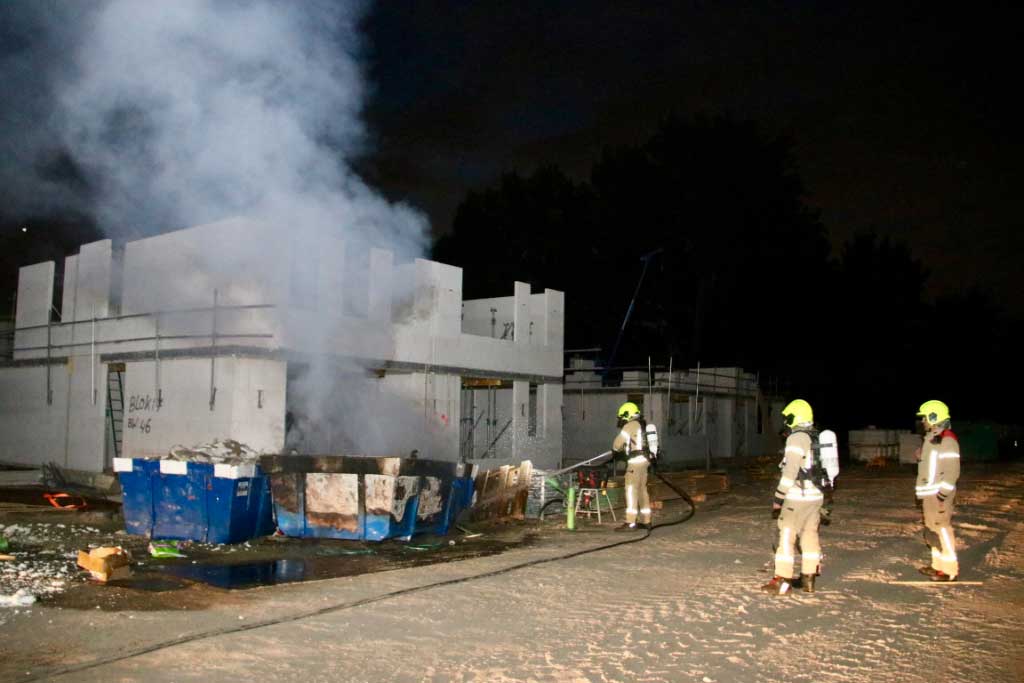  Flinke brand in container op bouwplaats