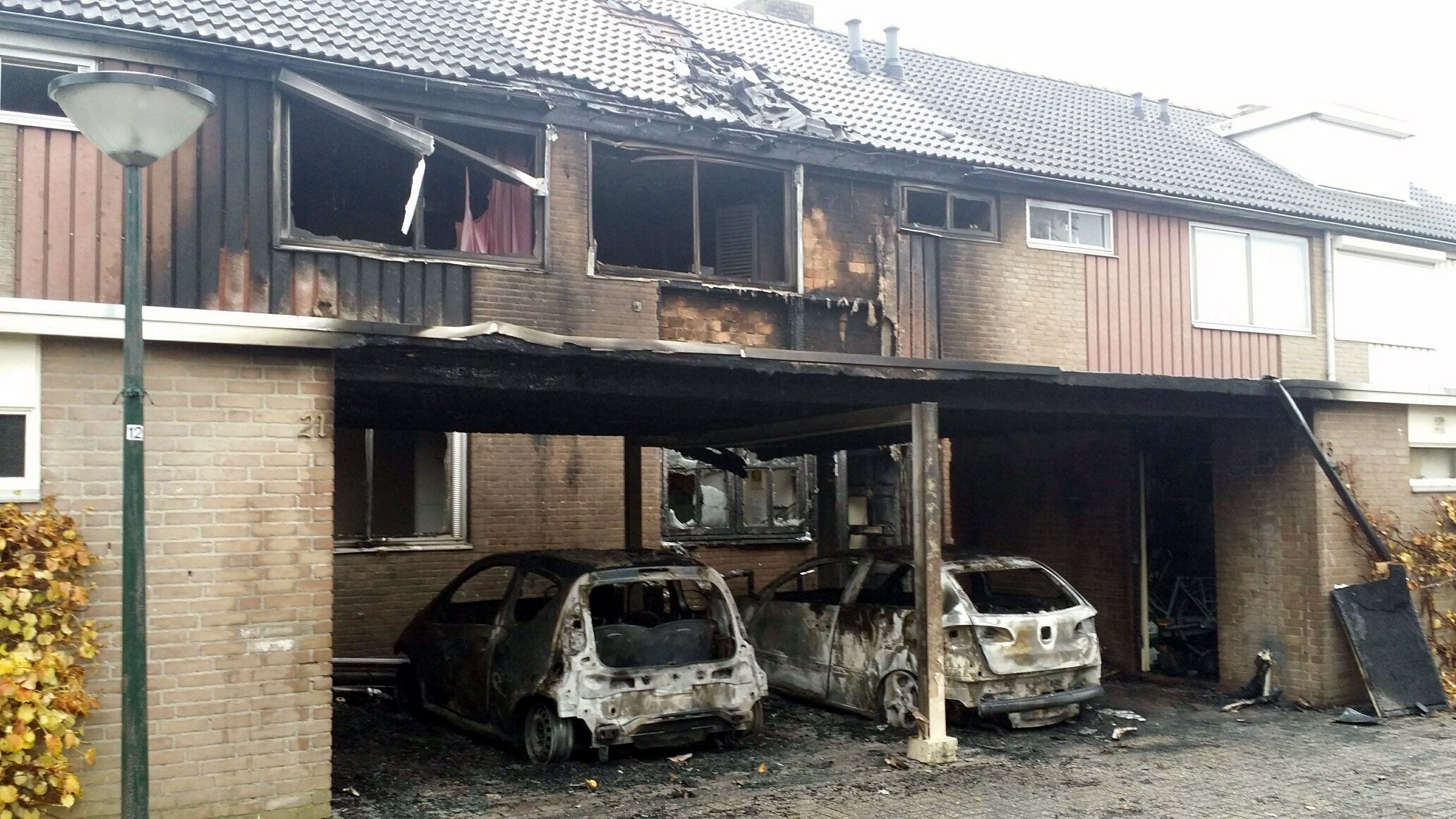 Verwoestende autobranden in Geldrop mogelijk aangestoken