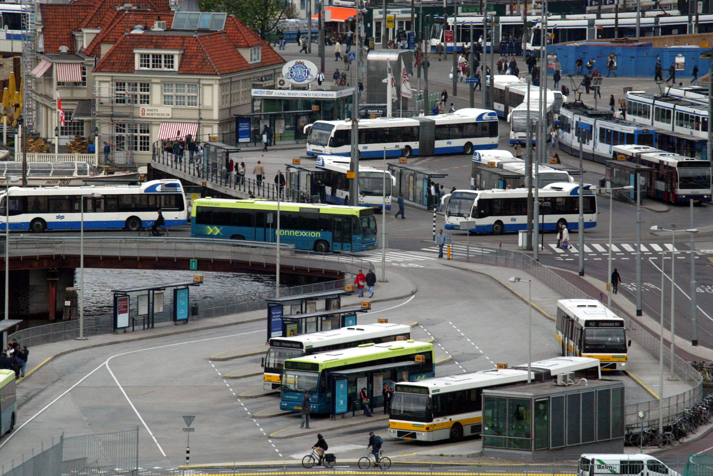 Pinapparaten in bus en trams van het GVB in Amsterdam