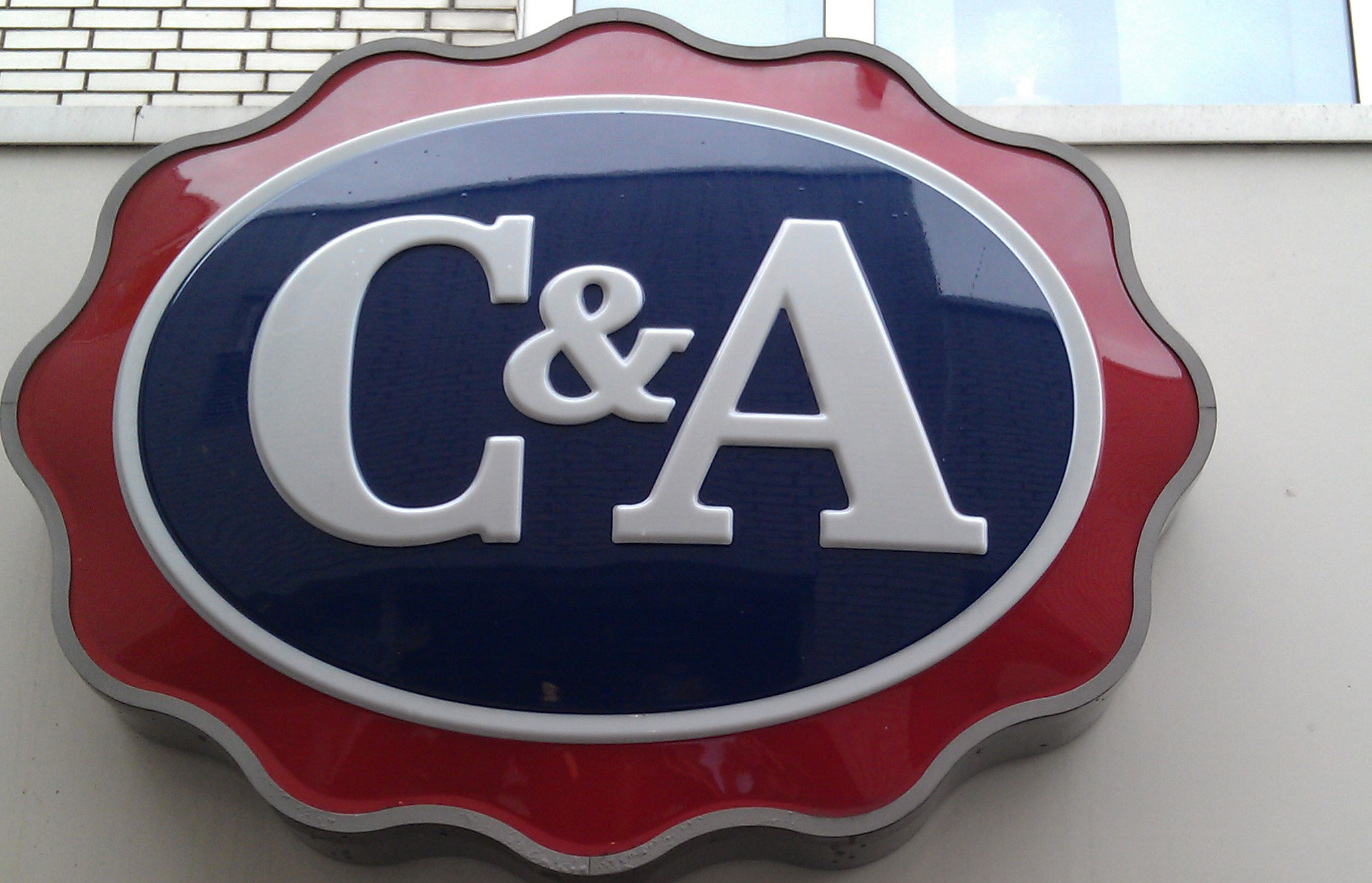C&A sluit vier filialen