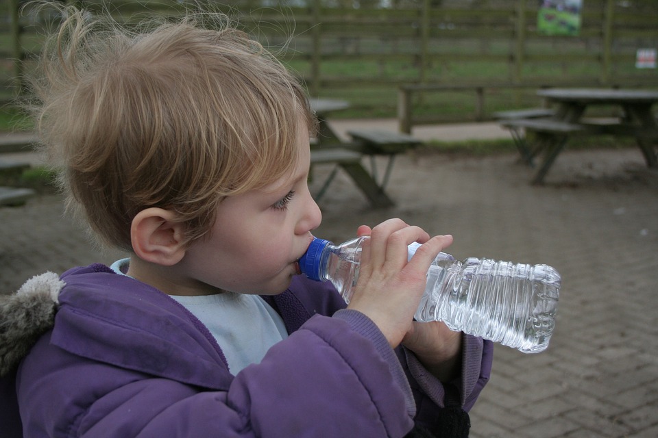 Blokhuis: 1000 watertappunten op schoolpleinen