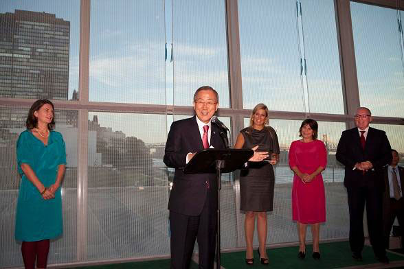 Foto van vernieuwde lounge VN-hoofdkwartier | Min.