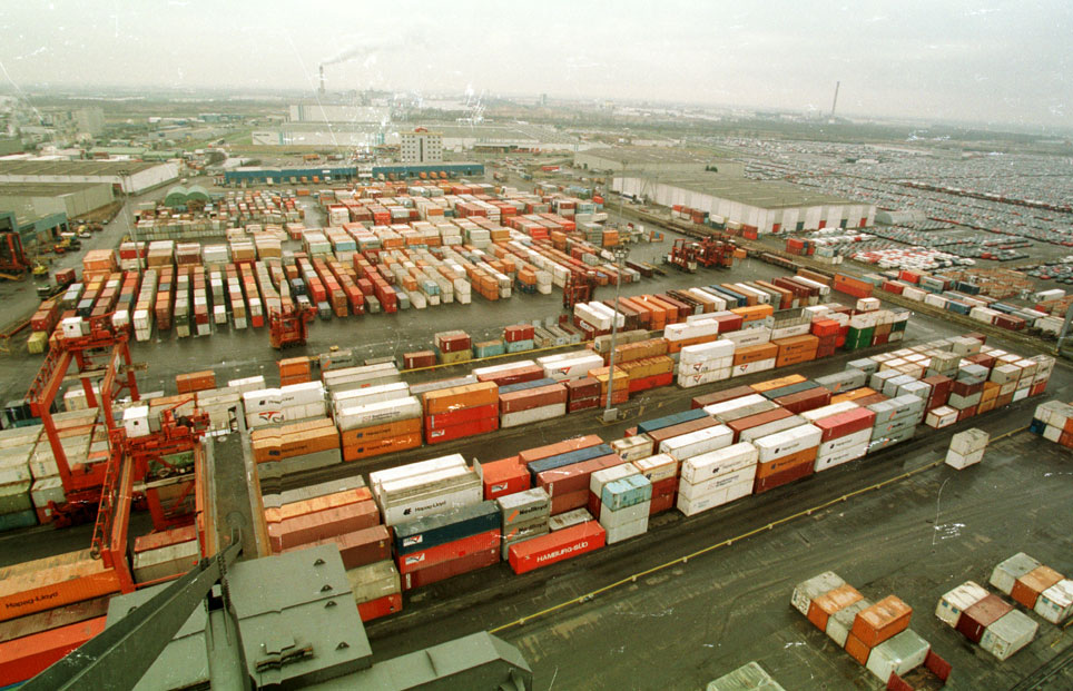 Douane faalt bij het controleren van containers