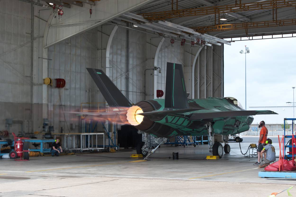 Nieuw onderkomen voor onderhoud F-35-motoren defensie