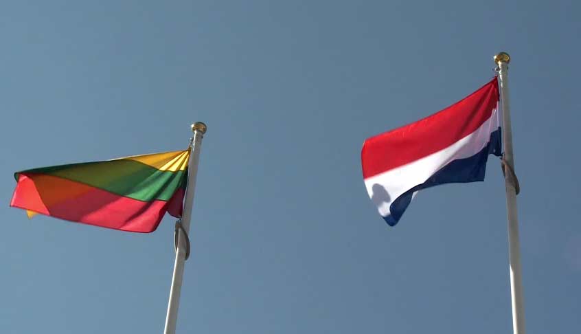Minister-president Rutte bezoekt Nederlandse militairen in Litouwen