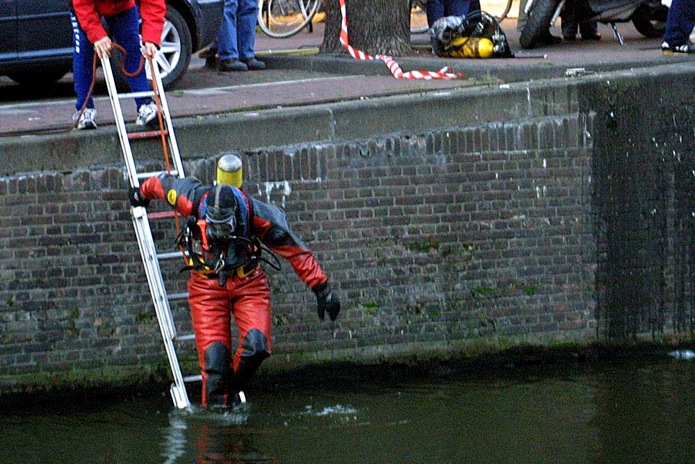 Amsterdam neemt maatregelen tegen hoge aantal verdrinkingen in grachten