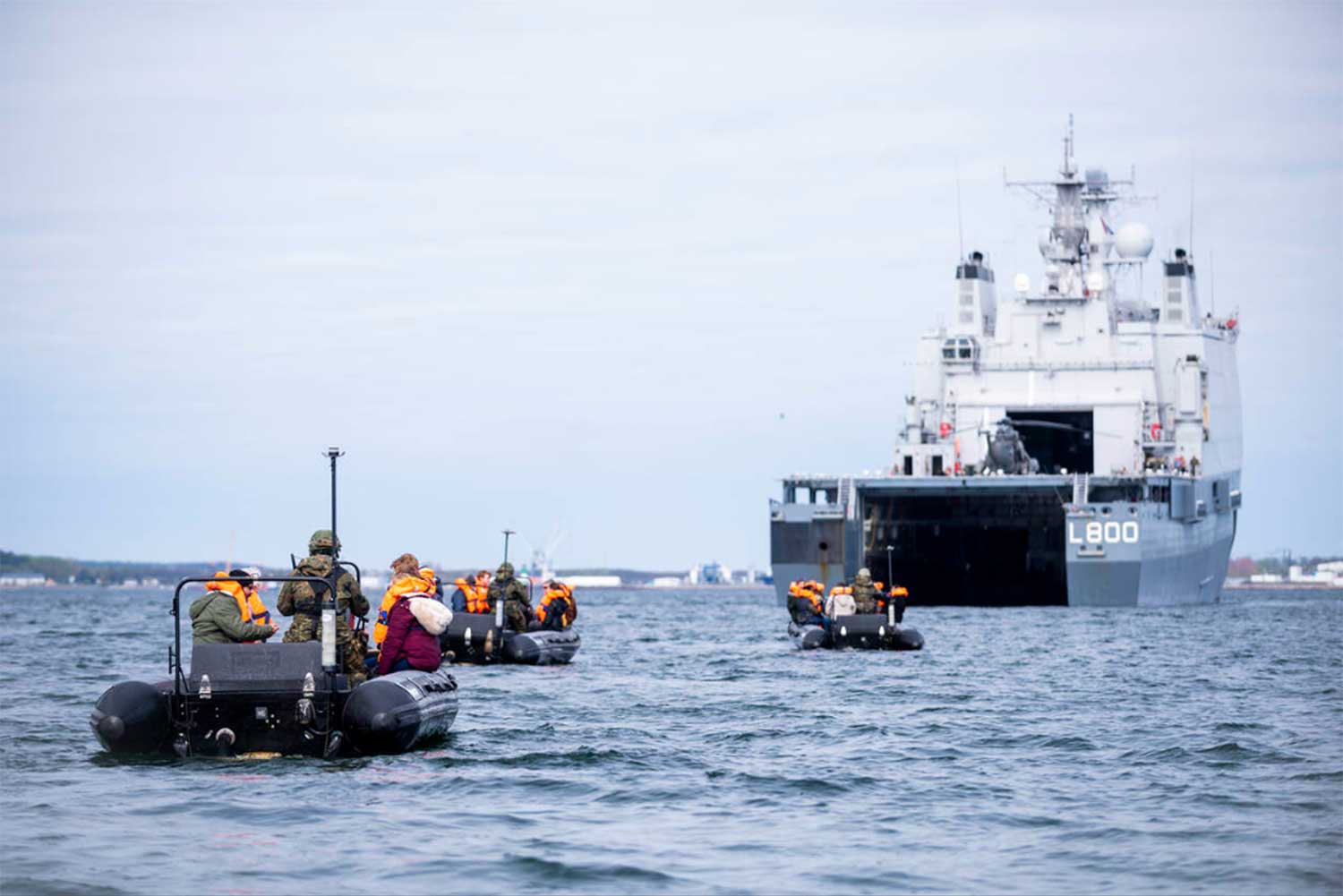 evacuatie-boten-marine