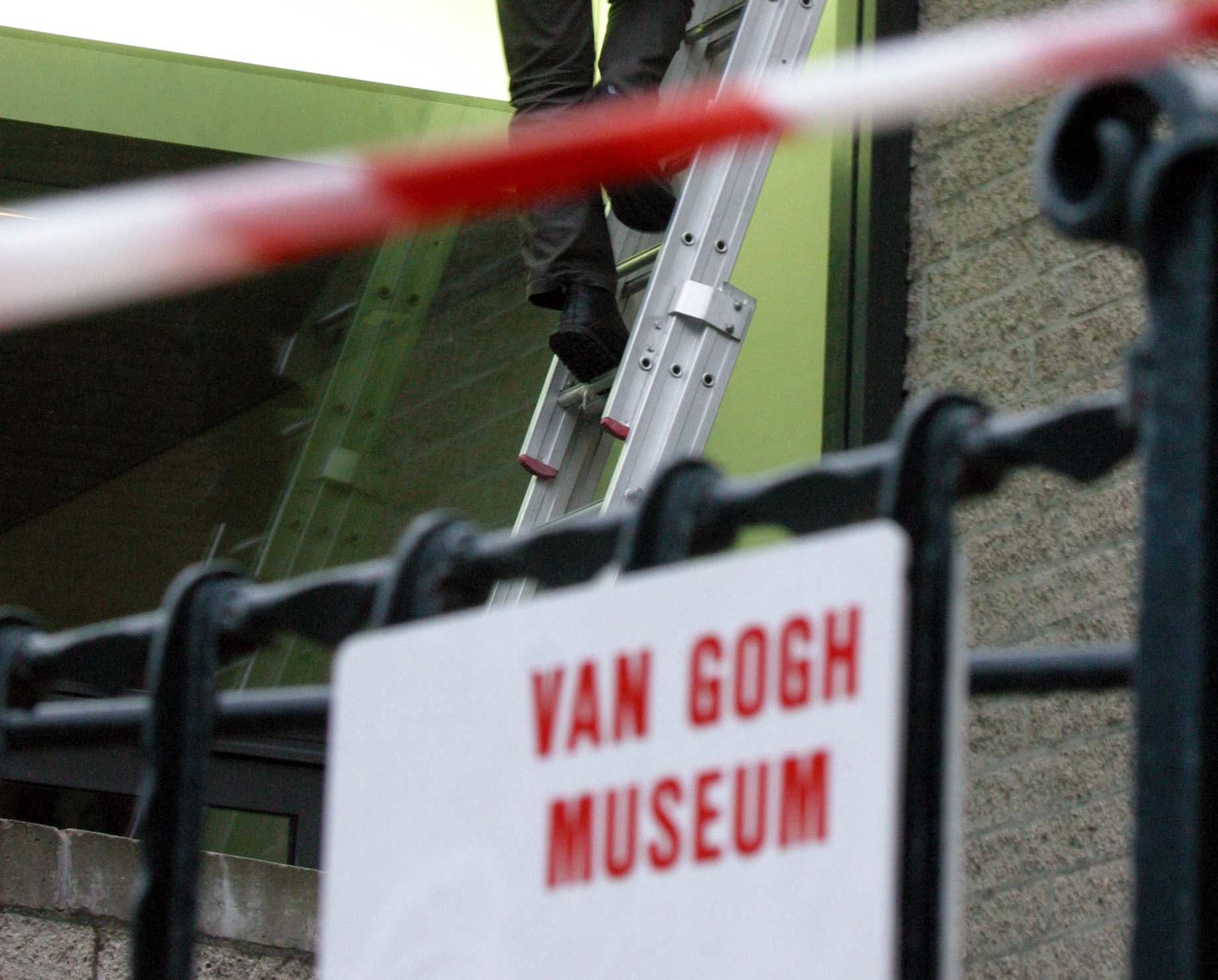 Dief Van Gogh-roof dook onder bij Patrick Kluivert