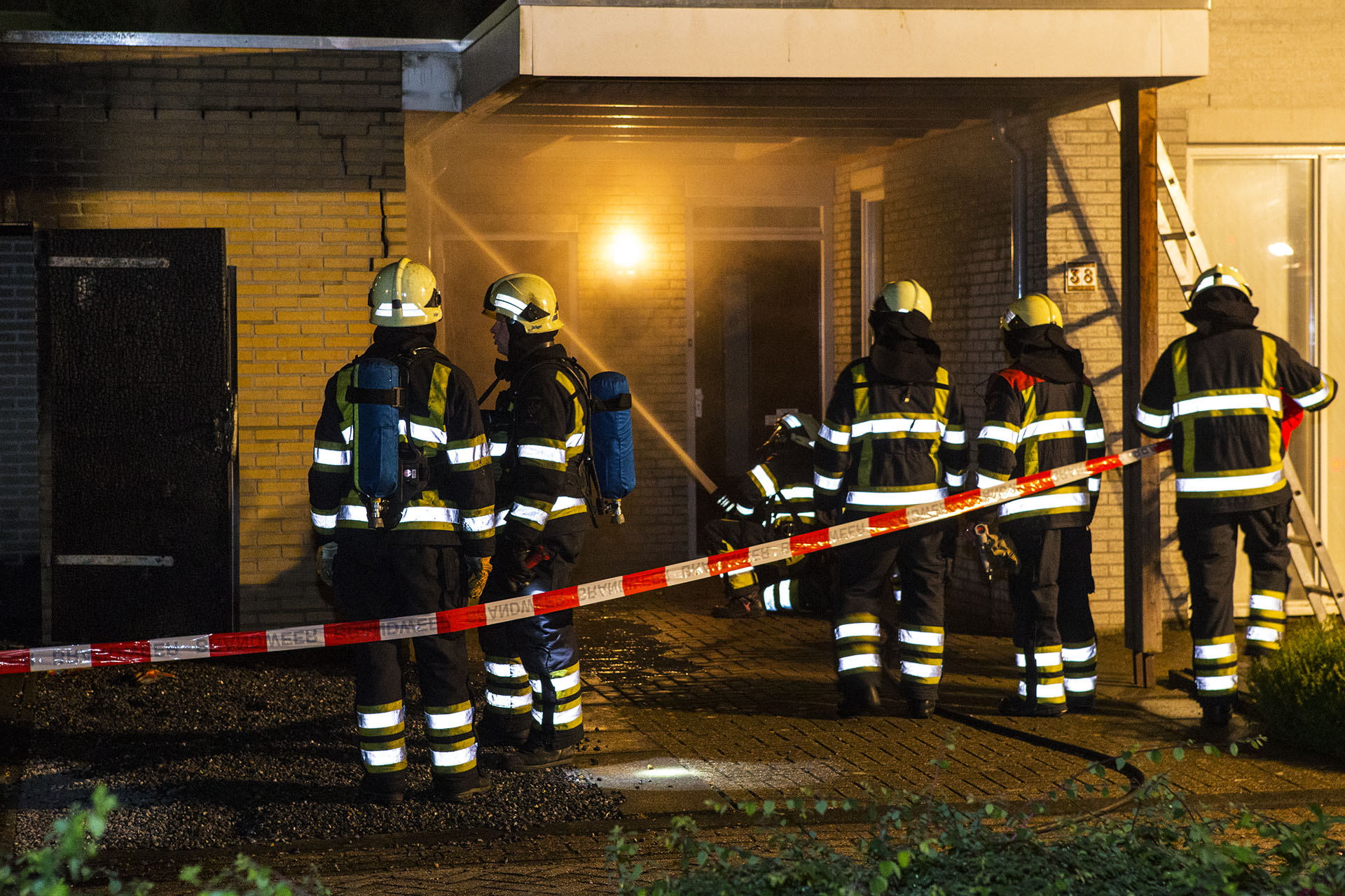 Felle brand verwoest containerruimte appartementencomplex Boxtel