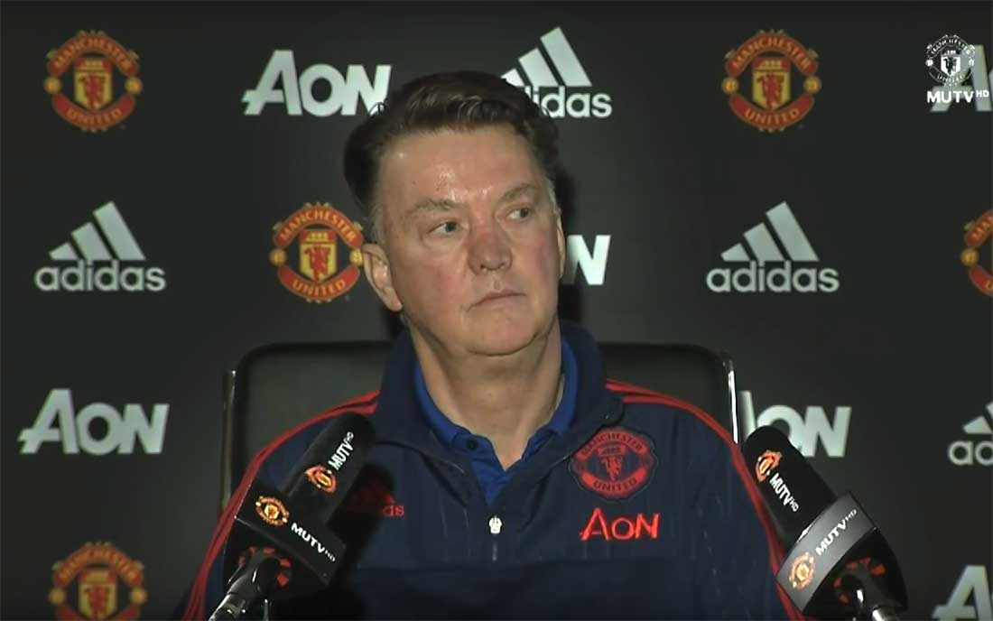 Louis van Gaal weer ouderwets uit zijn slof geschoten