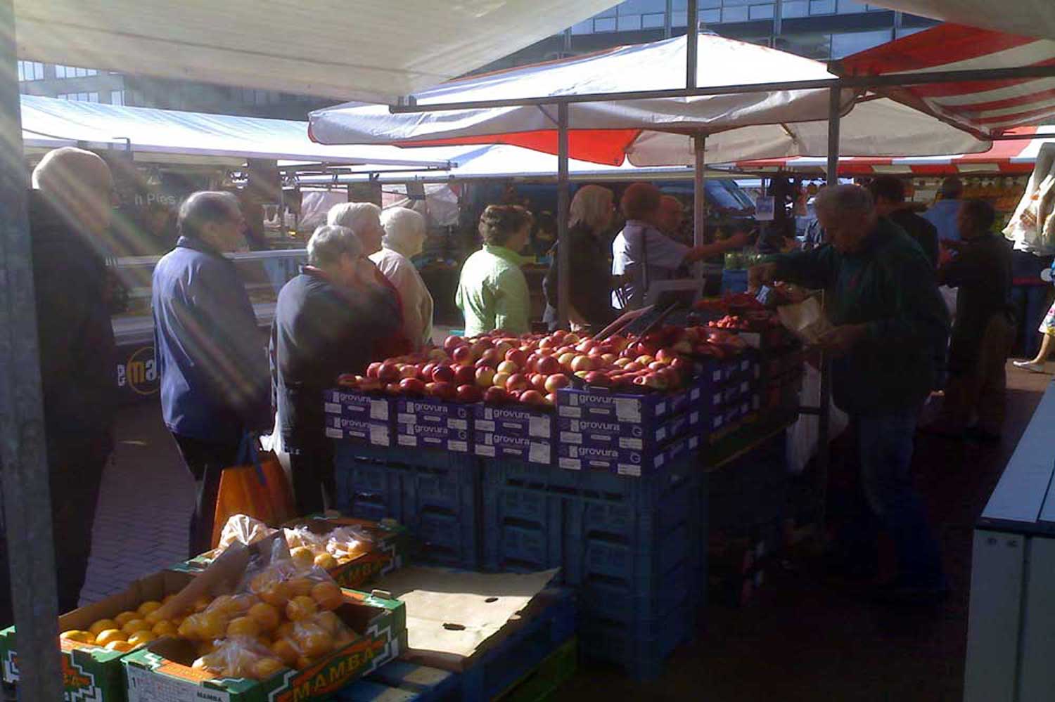 markt-fruit-kraam-zon