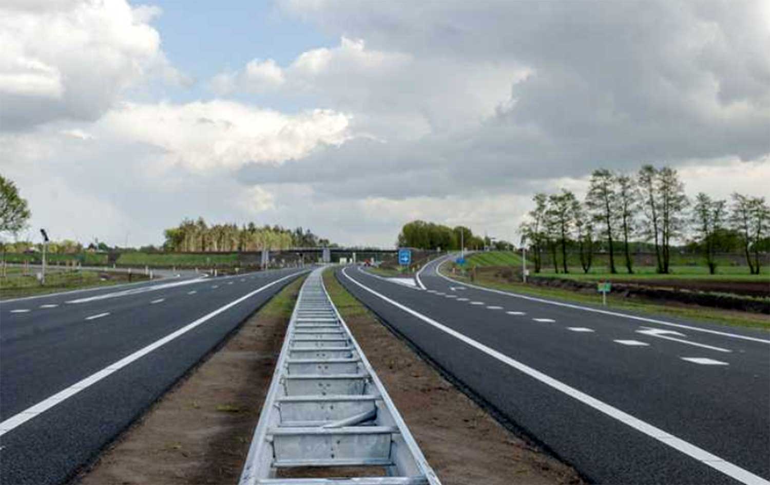 Nieuwe autoweg N18 tussen Groenlo-Enschede geopend