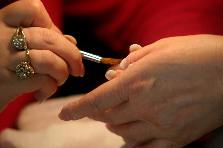 Foto van hand manicure nagellak | Archief EHF