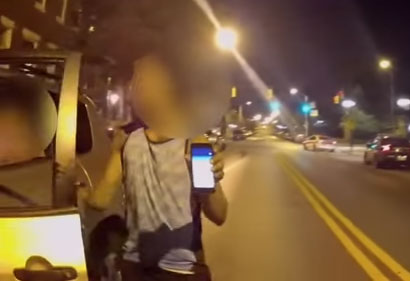 Pokémon GO-jagers klappen op politieauto