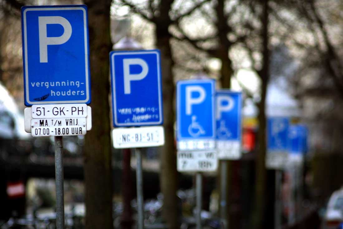 Amsterdam en TomTom gaan samen doorstroming en parkeren verbeteren