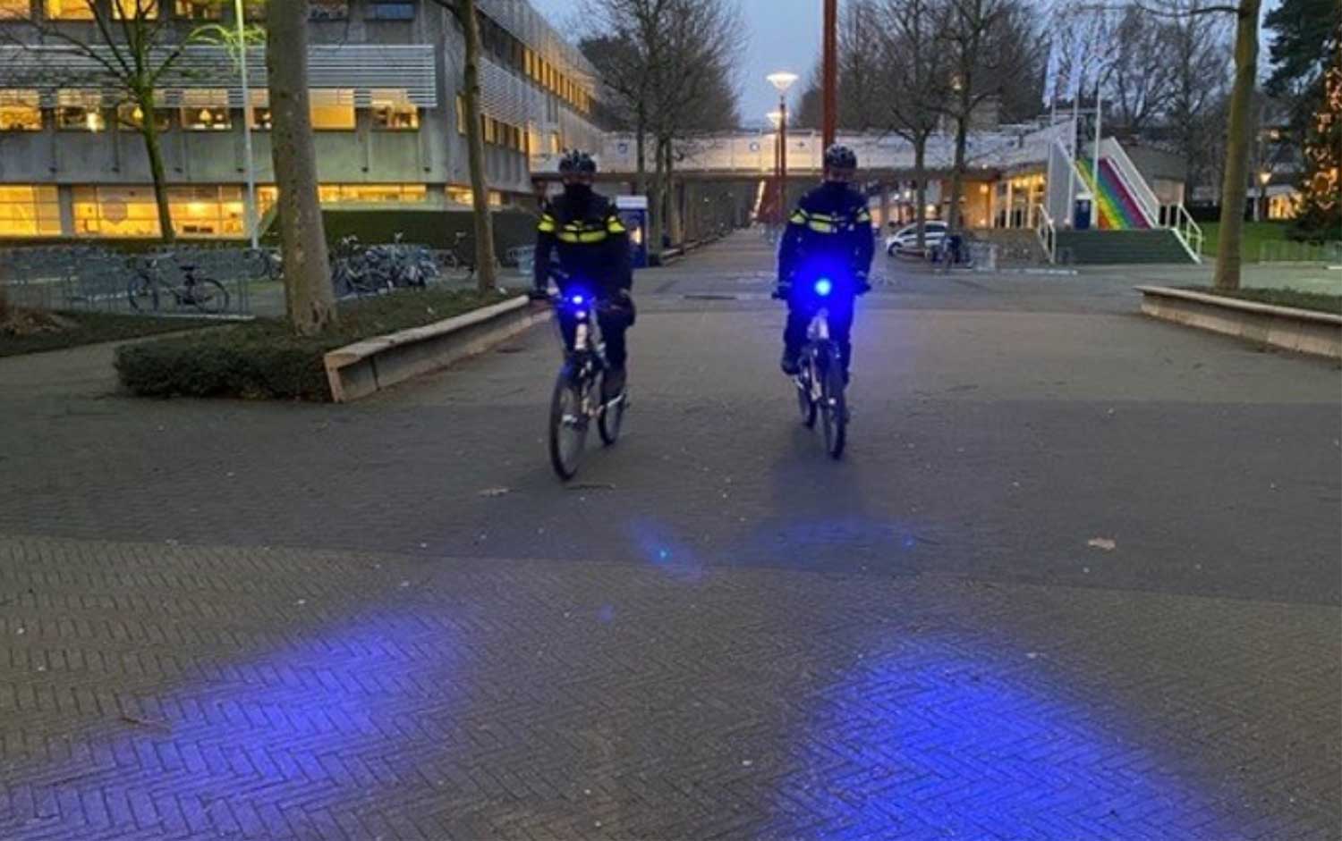 politie-biker-blauw-licht
