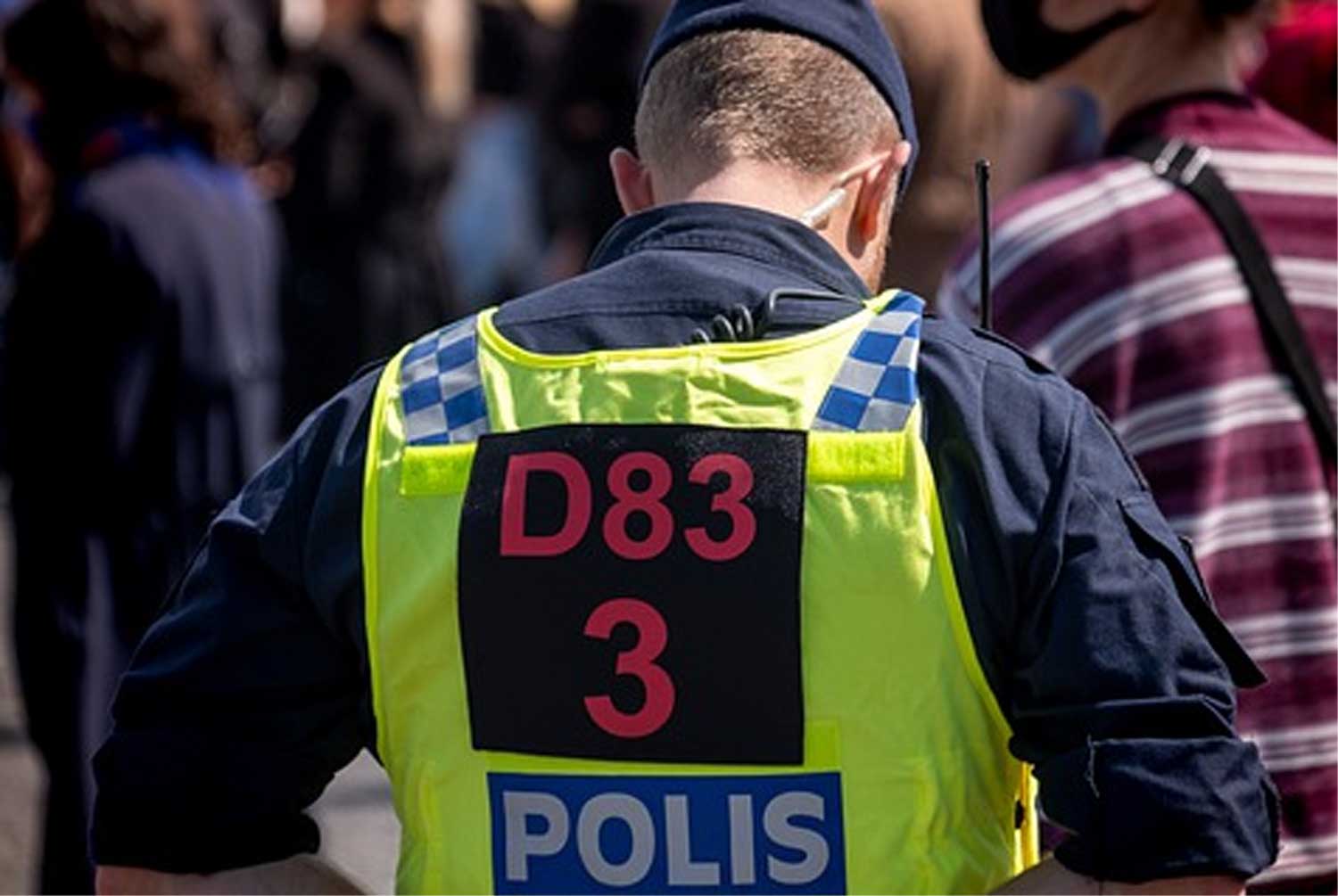 politie-zweden-mondkapje