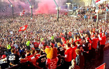 Indrukwekkend kampioensfeest van PSV in Eindhoven 