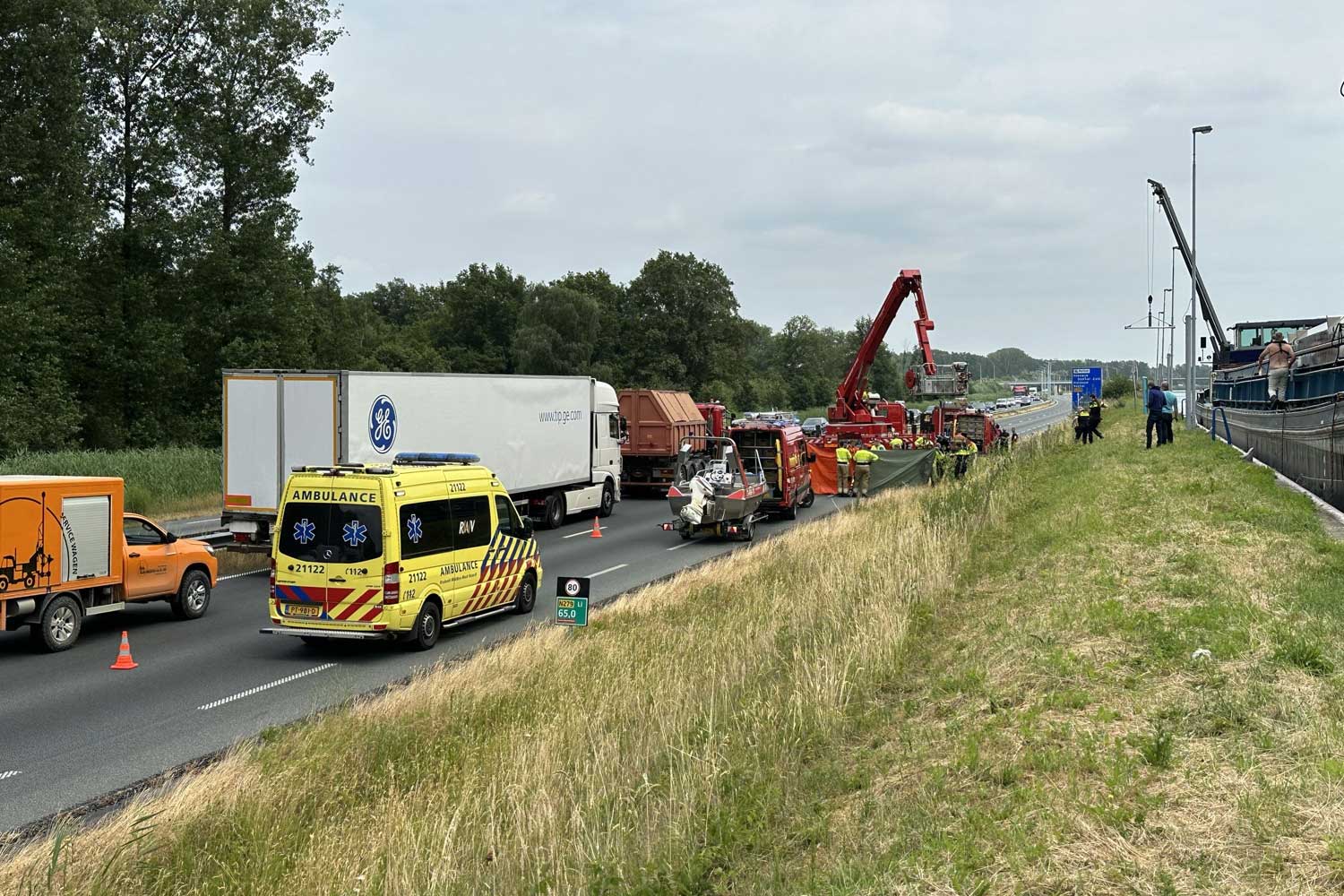 redding-matroos-kanaal-brandweer