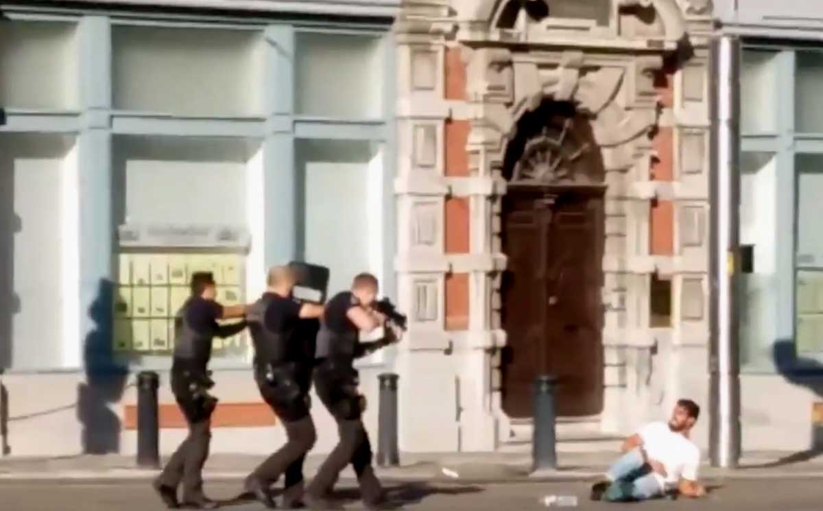 Schokkende video neerschieten gewapende man in Gent