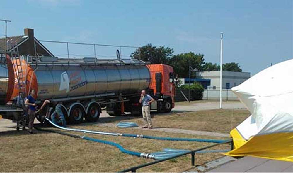 Foto van tankwagen met drinkwater | PWN