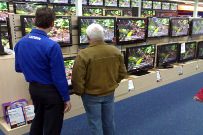 Foto van digitale televisies in winkel | Archief EHF