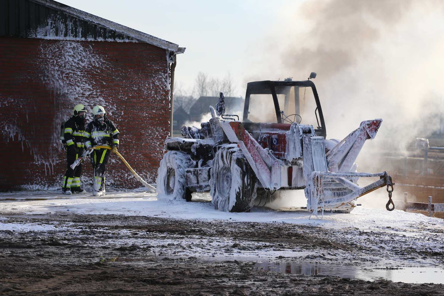 Landbouwvoertuig verwoest door brand in Sint-Oedenrode
