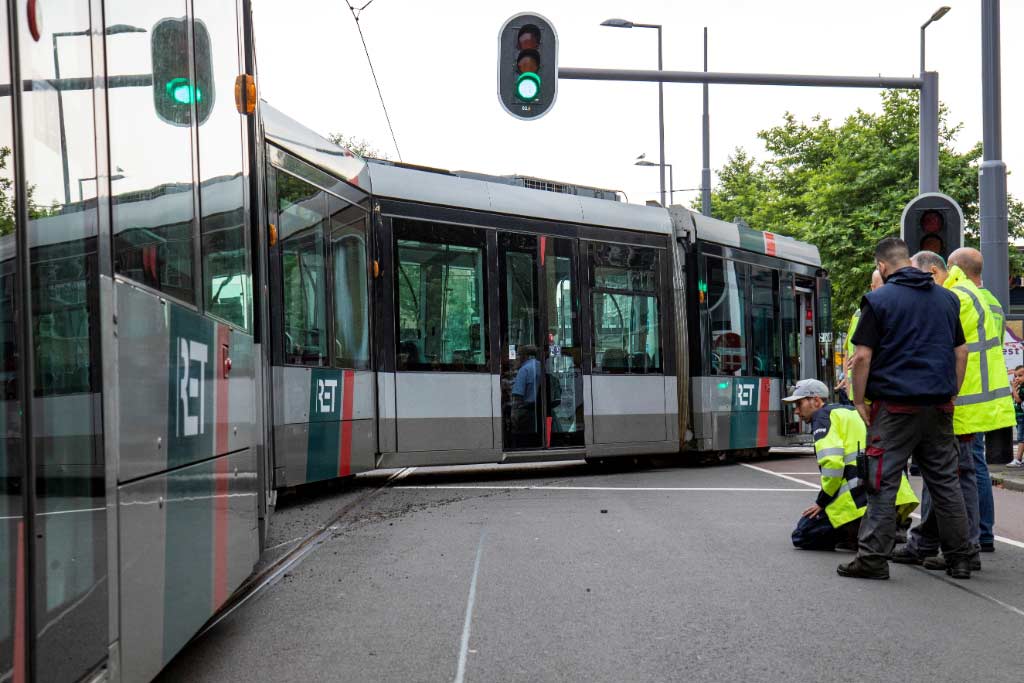 Rotterdamse tram ontspoord