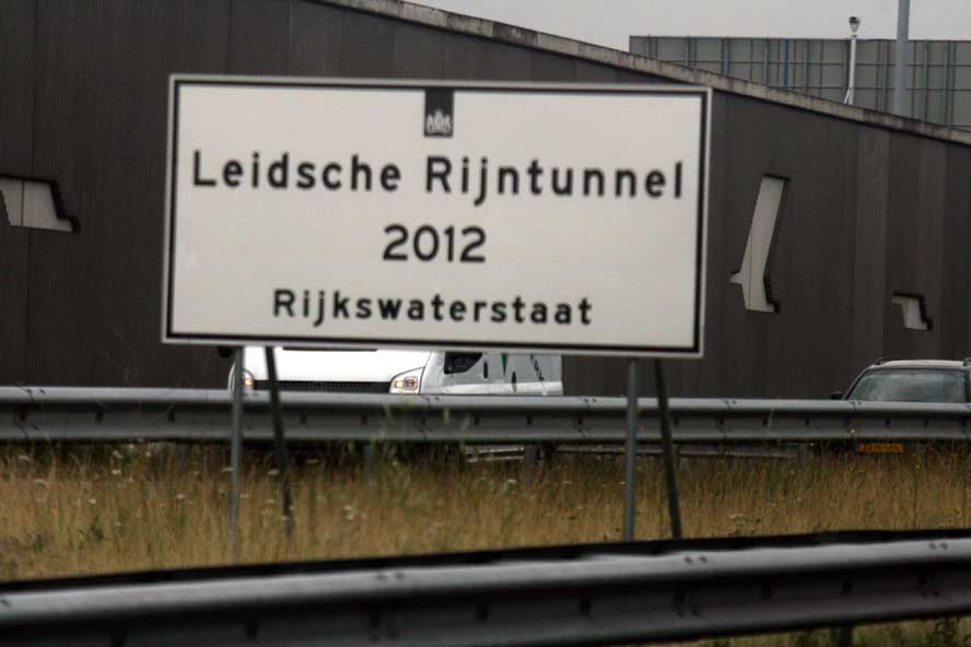 Leidsche Rijntunnel korte tijd afgesloten vanwege verdacht voertuig