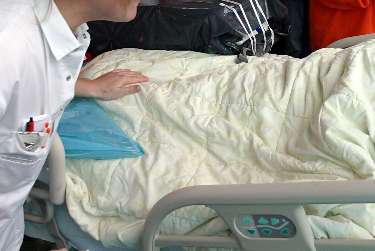 verpleegster-patient-bed