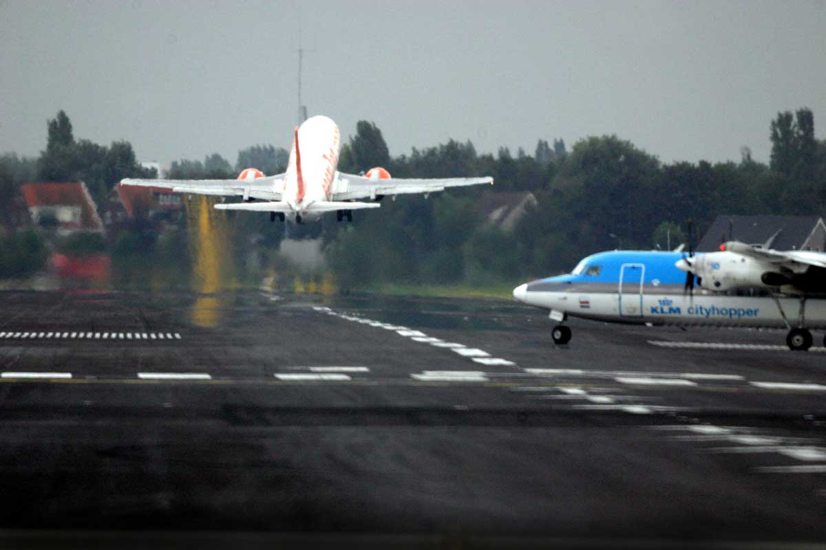 Schiphol breekt record aantal starts en landingen op één dag