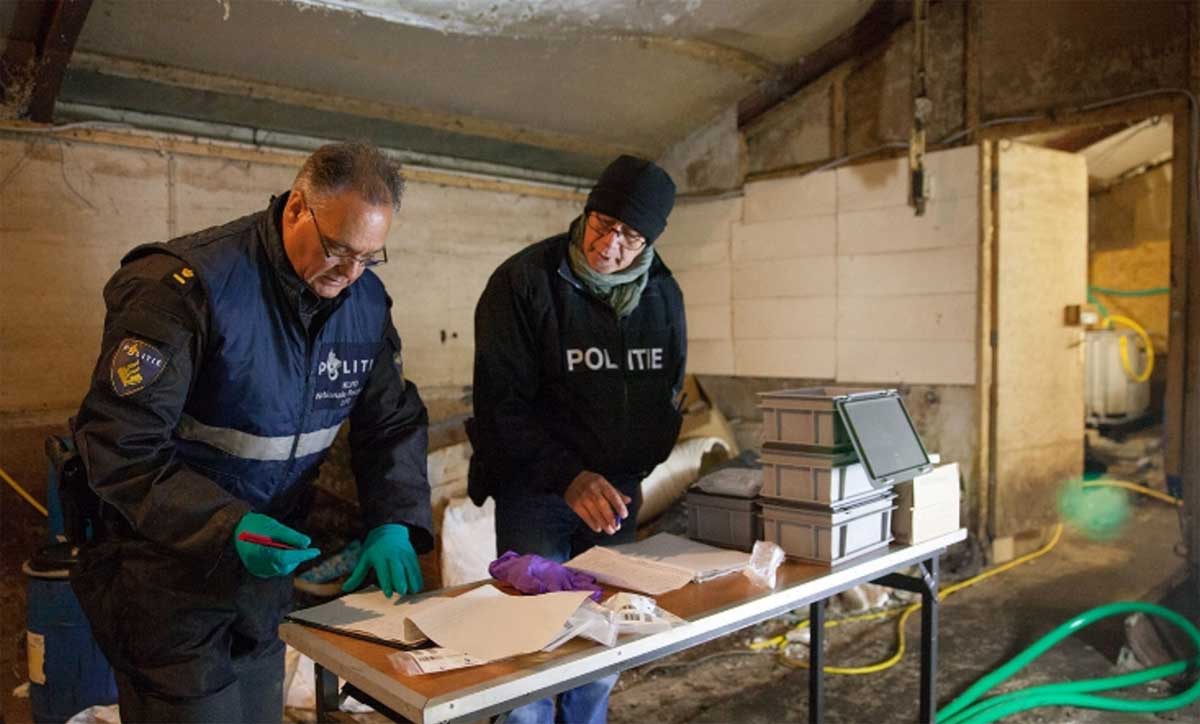 Politie stuit op 300.000 XTC-pillen in Amsterdamse woning