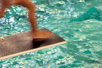 Foto van duikplank in zwembad | Archief EHF