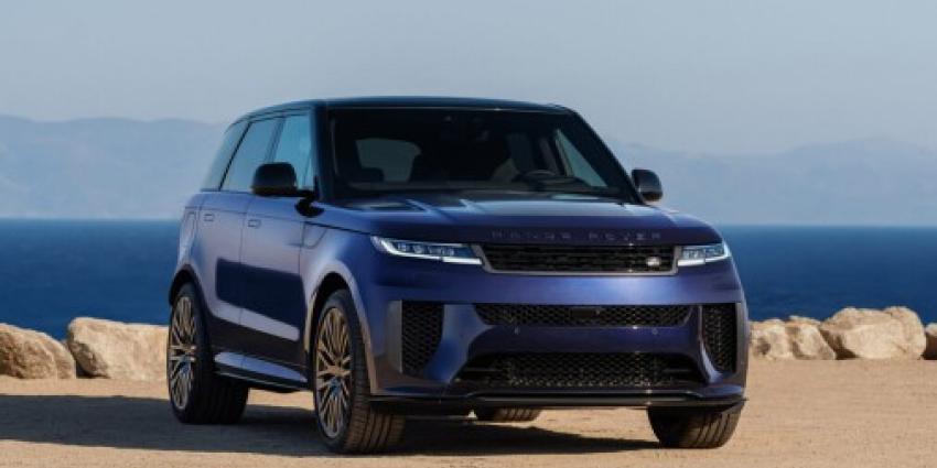 Range Rover presenteert een nieuwe, ambachtelijke laktechniek