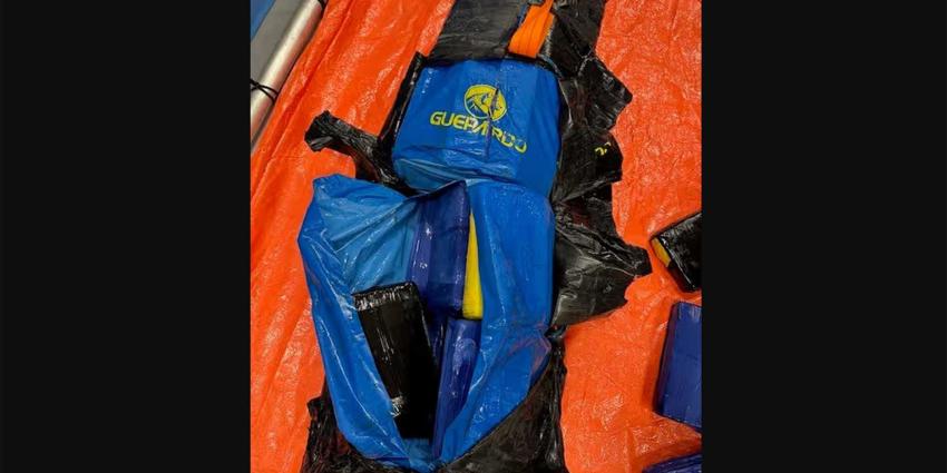 drugs-cocaine-vrachtschip-IJsselhaven-Douane