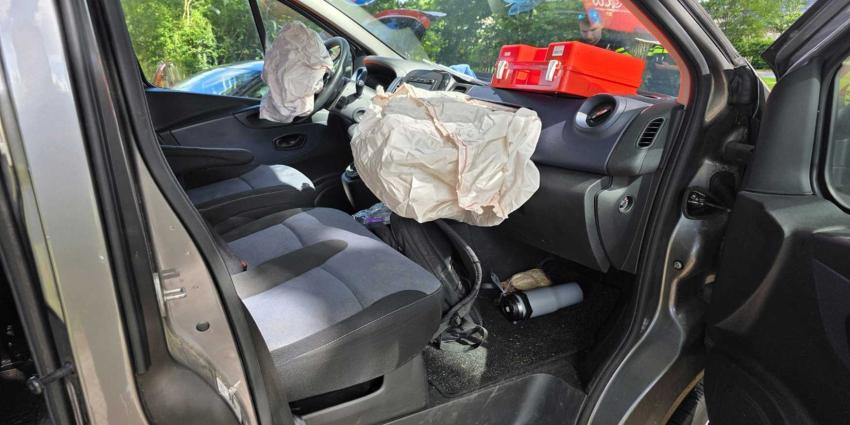 airbags-uitgeklapt-aanrijding