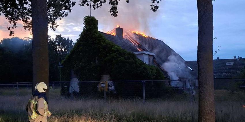 boerderij-brand-brandweer