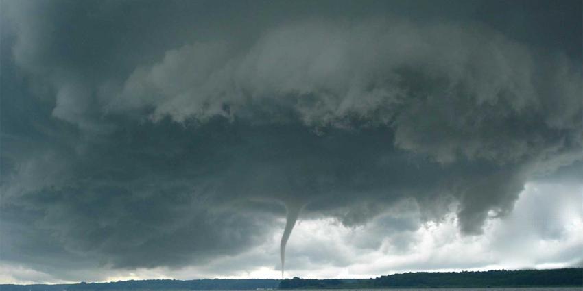 tornado-hoos-water