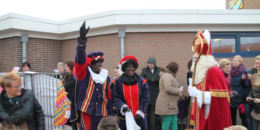 Sinterklaas bezoekt obs Jan Ligthart Delfzijl | MV Blik op Nieuws